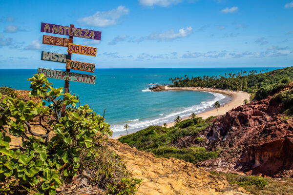 Praia de Coqueirinho: Top 10 de Beleza do Brasil Praia de Coqueirinho: Top 10 de Beleza do Brasil