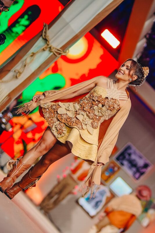 Campina Feita à Mão: desfile exalta artesanato e inclusão no São João Campina Feita à Mão: desfile exalta artesanato e inclusão no São João