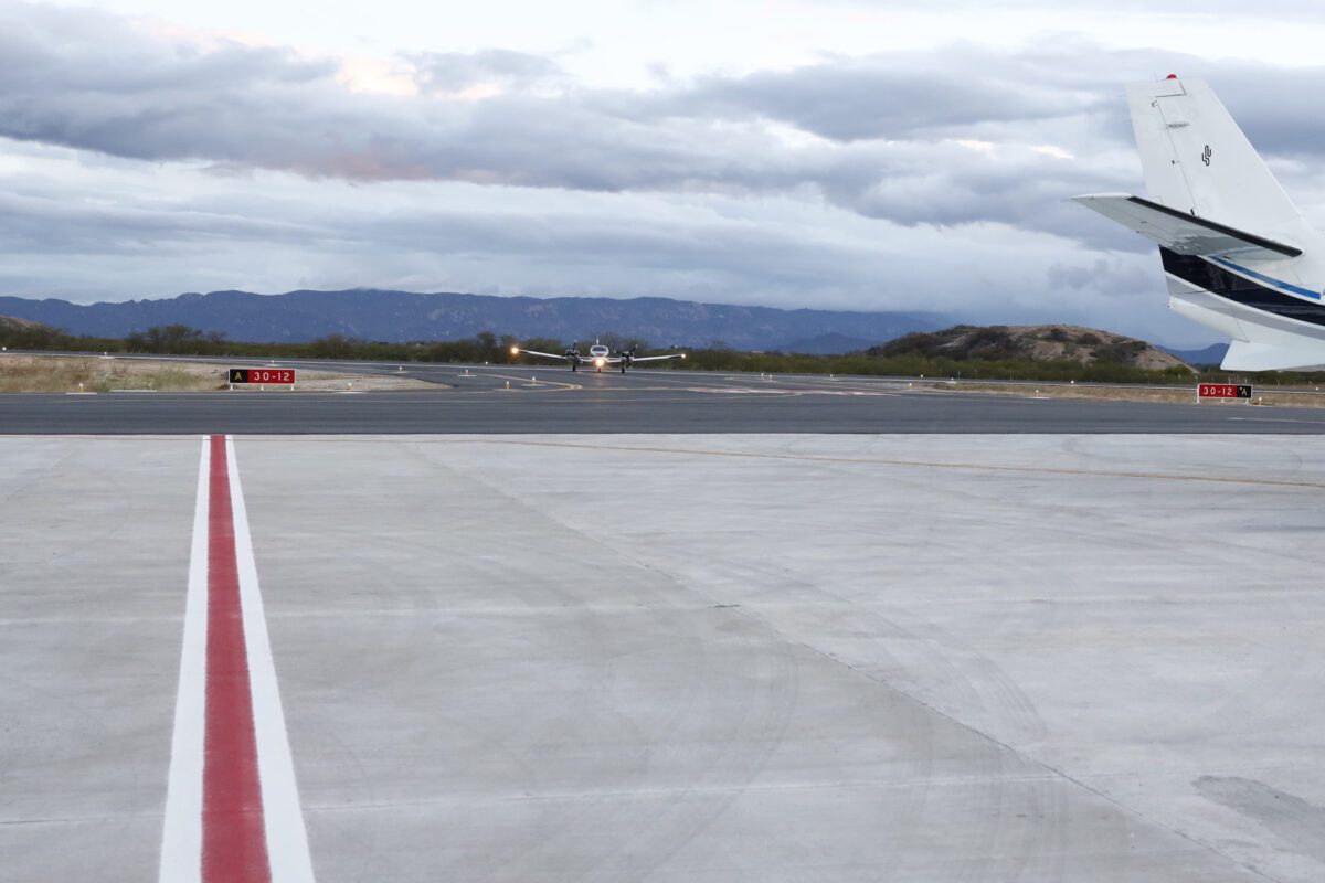 Com investimentos de R$ 39,8 milhões, pista de aeroporto de Patos é inaugurada Com investimentos de R$ 39,8 milhões, pista de aeroporto de Patos é inaugurada