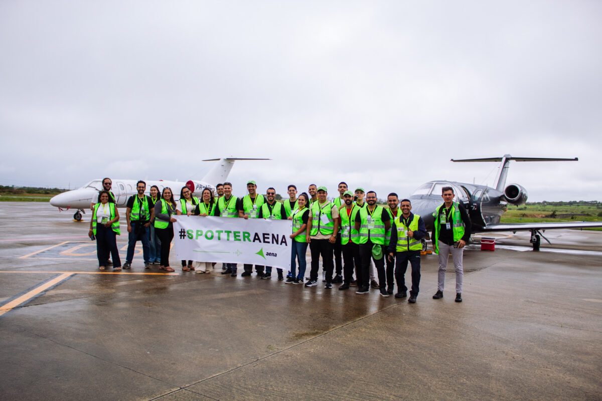 Spotter Aena chega a Campina Grande e reúne amantes da fotografia de aviação Entusiastas da fotografia de aviação no primeiro evento Spotter Aena no Aeroporto de Campina Grande, Paraíba. Foto: AENA