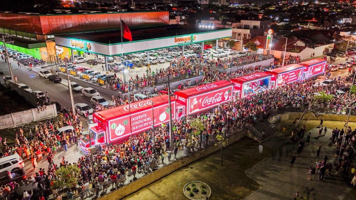 Luzes de Natal: Caravana Coca-Cola chega a Campina Grande no dia 24 de novembro com Papai Noel e magia